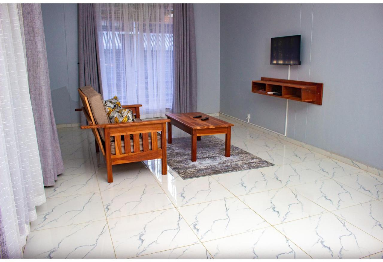 R Executive Apartments 哈拉雷 外观 照片