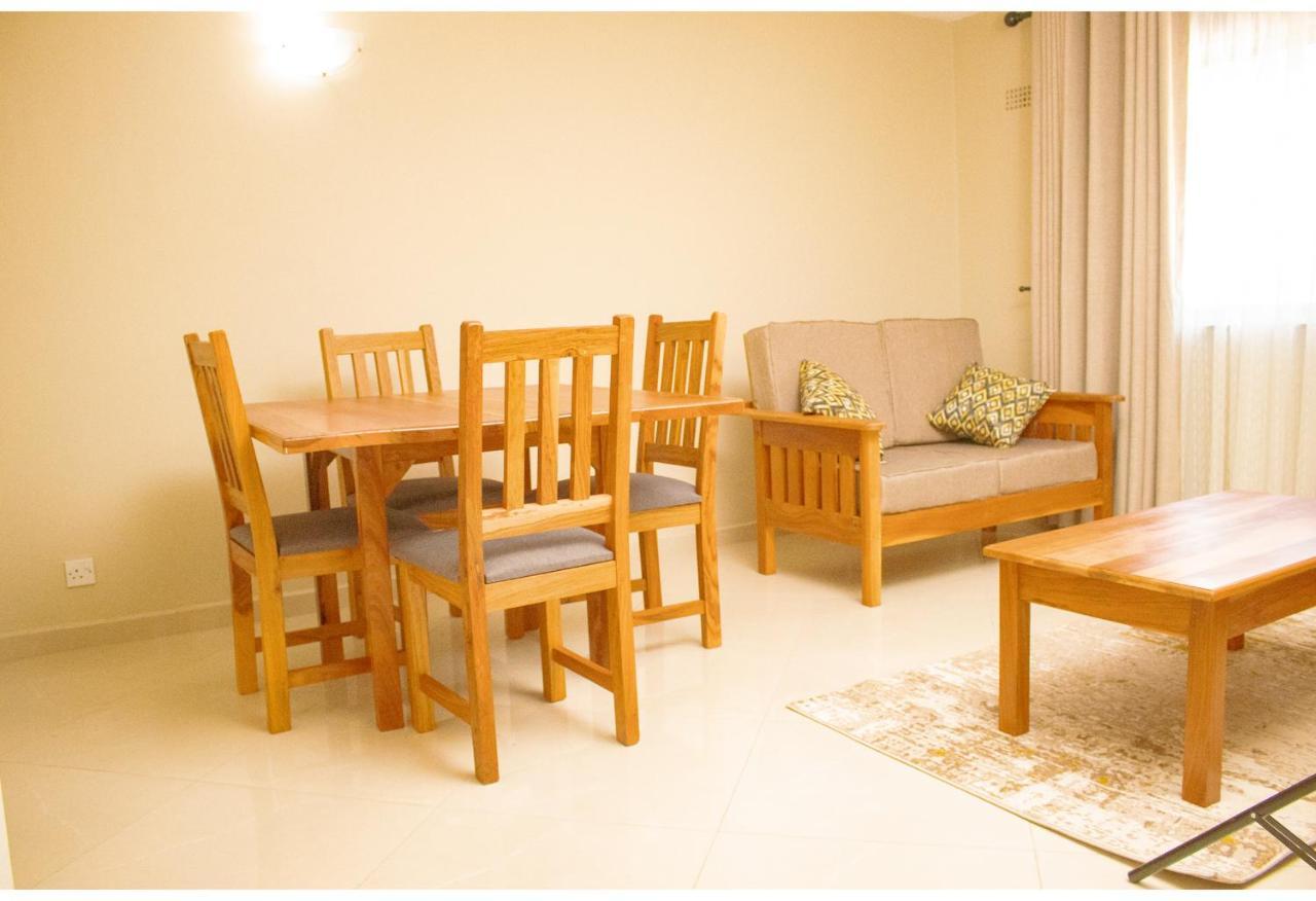 R Executive Apartments 哈拉雷 外观 照片